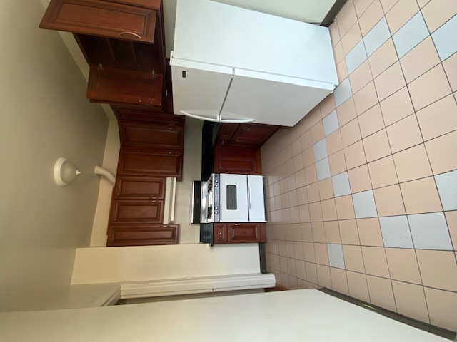 1818 Walnut Street #11